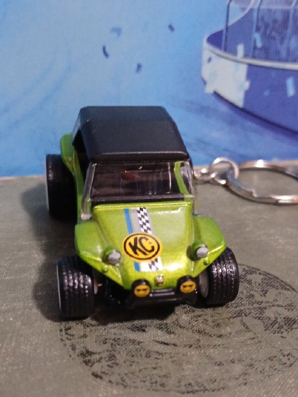 Mattel Hot Wheels Meyers Manx Green and Black Toy Car Keychain